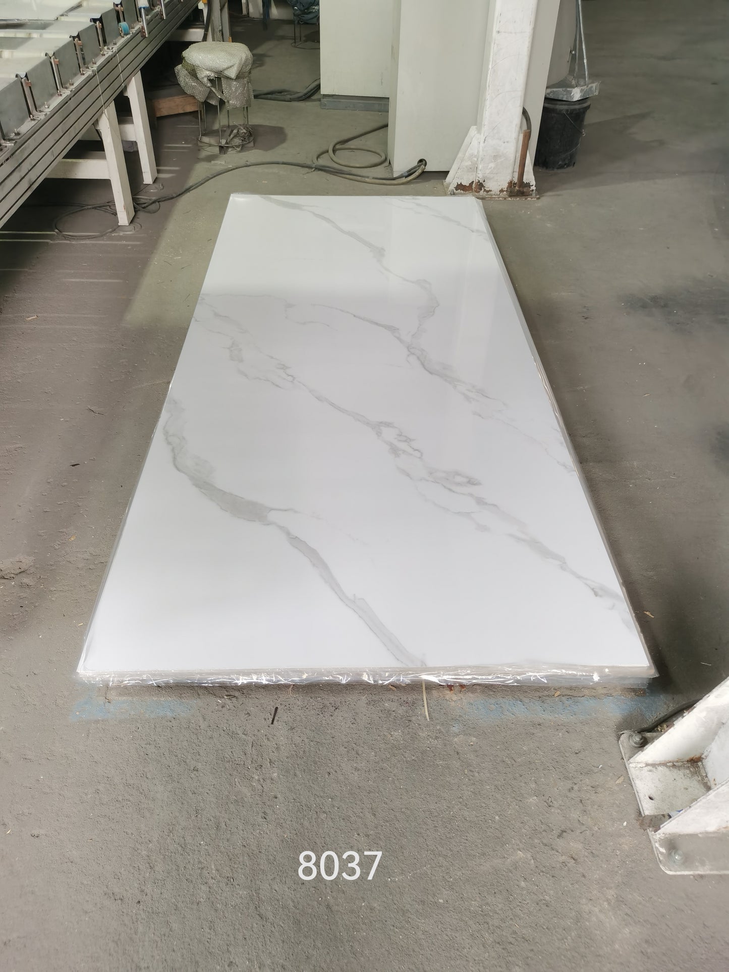 Hochwertige PVC-Platte - AZ12