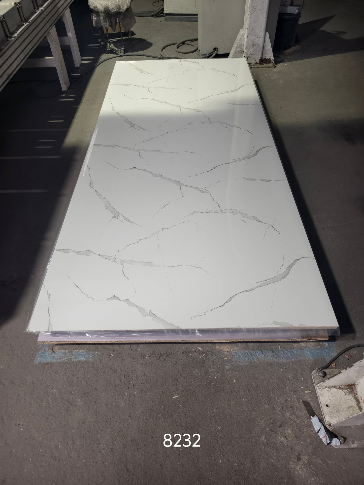 Hochwertige PVC-Platte - AZ15