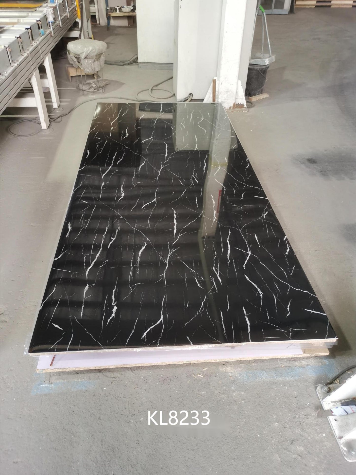 Hochwertige PVC-Platte - AZ19