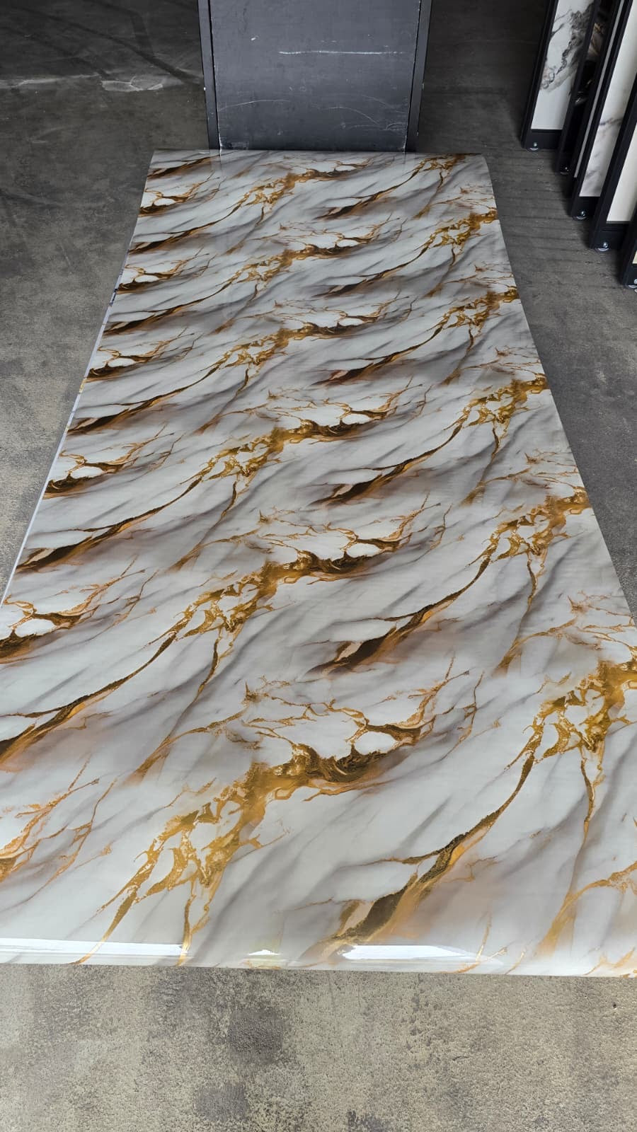 Selbstklebende PVC-Rolle Marmor Creme-Gold Onyx Klebefolie Möbelfolie
