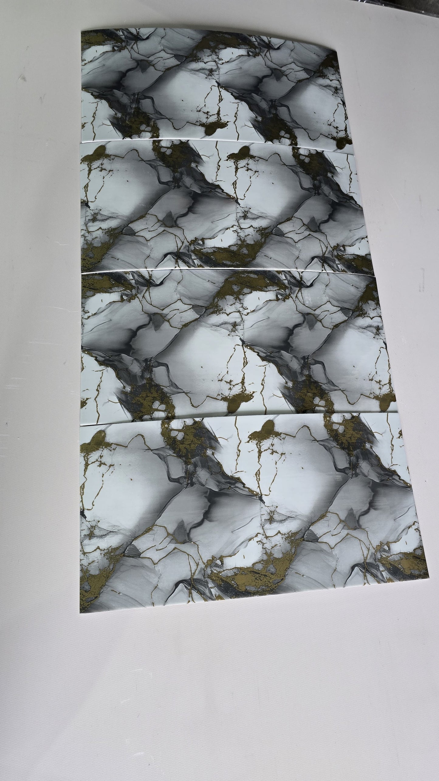 Selbstklebende Marmor-Fliese Grau-Gold