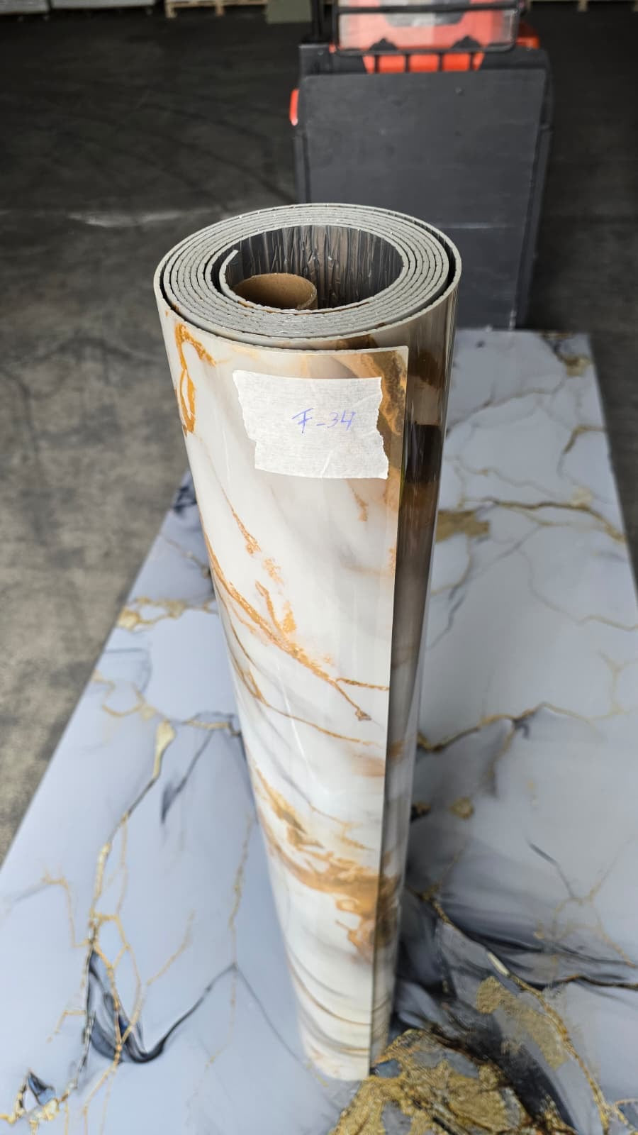 Selbstklebende PVC-Rolle Marmor Creme-Gold Onyx